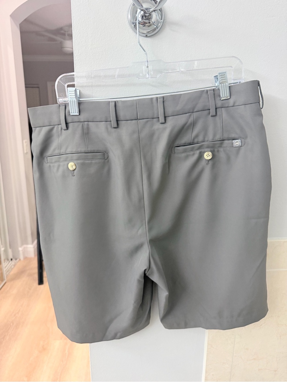 Peter Millar Shorts - Picture 2 of 5
